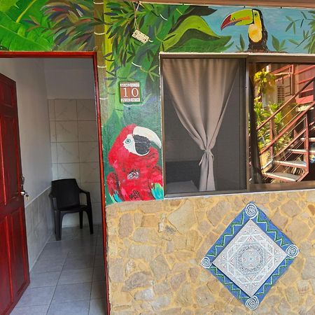Costa Linda Art Hostel Manuel Antonio Exteriör bild