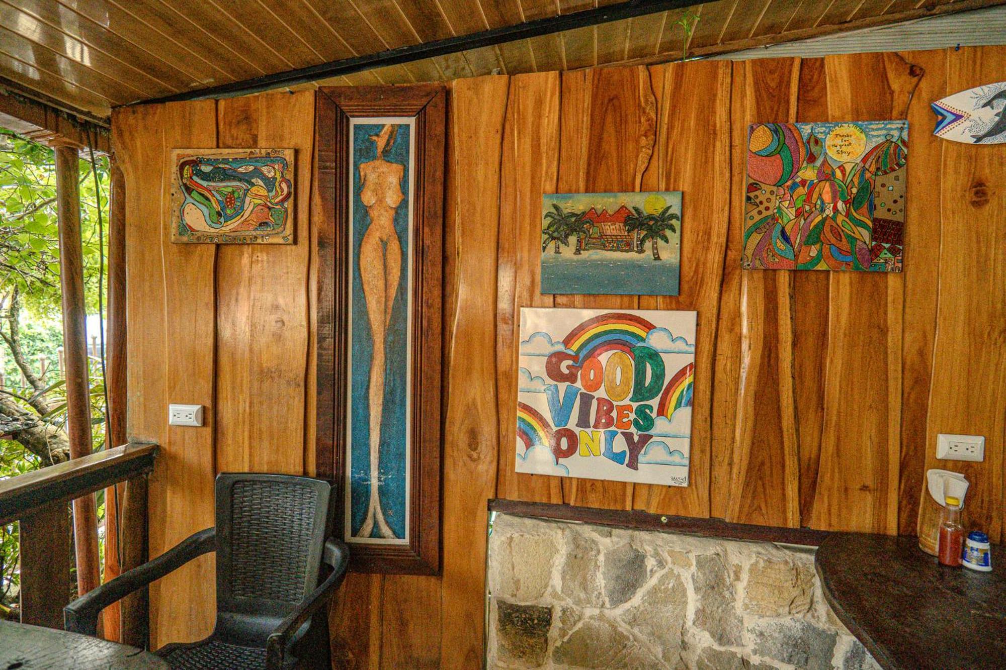 Costa Linda Art Hostel Manuel Antonio Exteriör bild