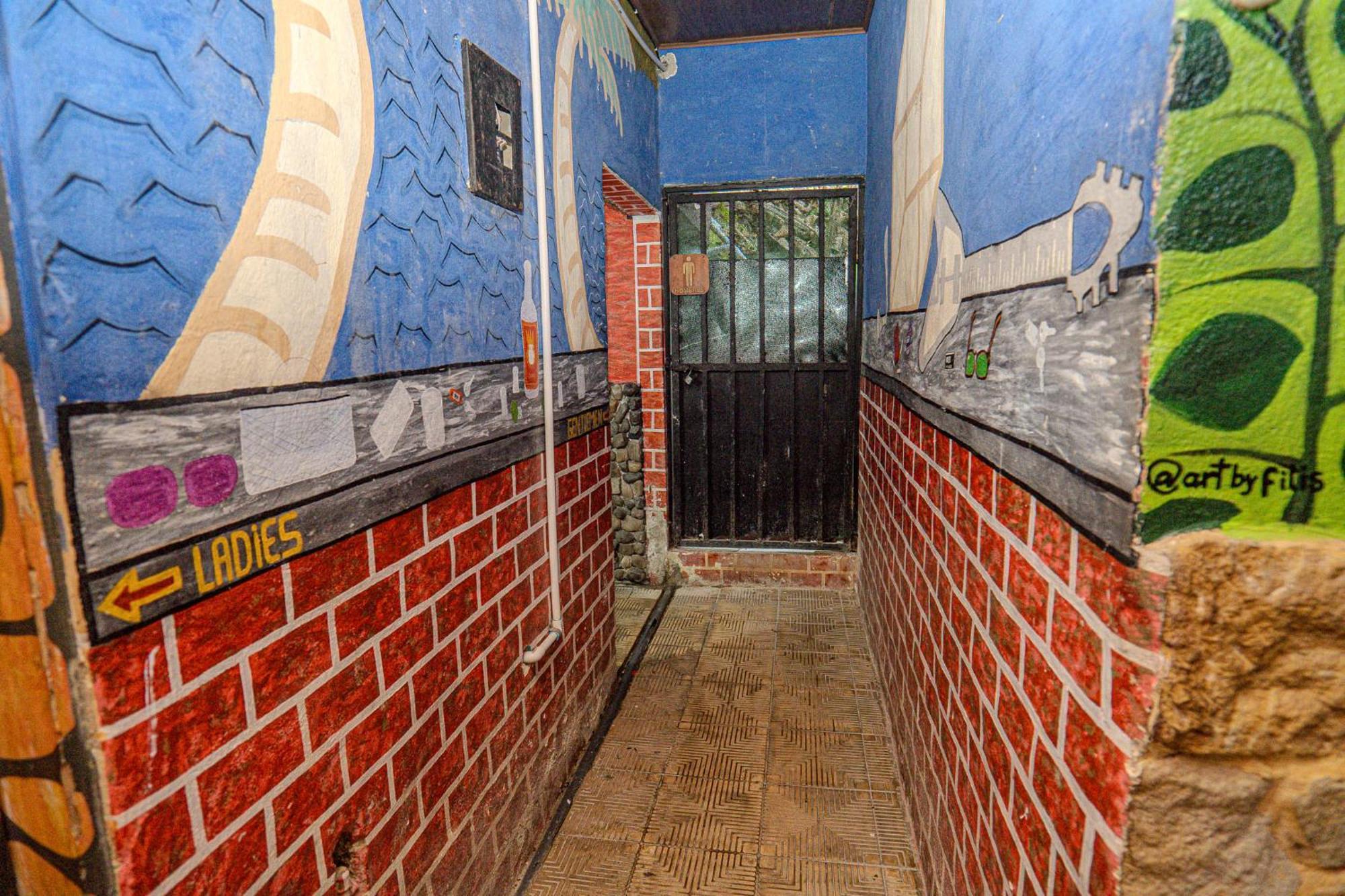 Costa Linda Art Hostel Manuel Antonio Exteriör bild